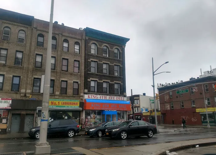 Aden deli & grocery Picture 1