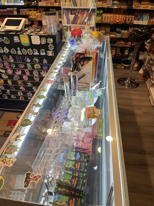 Aden deli & grocery Picture 8