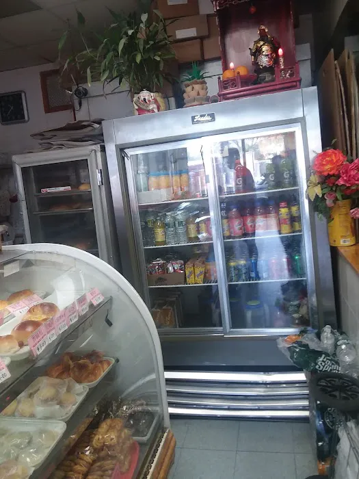 Full Doe Bakery Picture 9