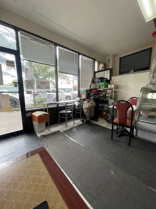 Y & Y Bakery Inc Picture 4