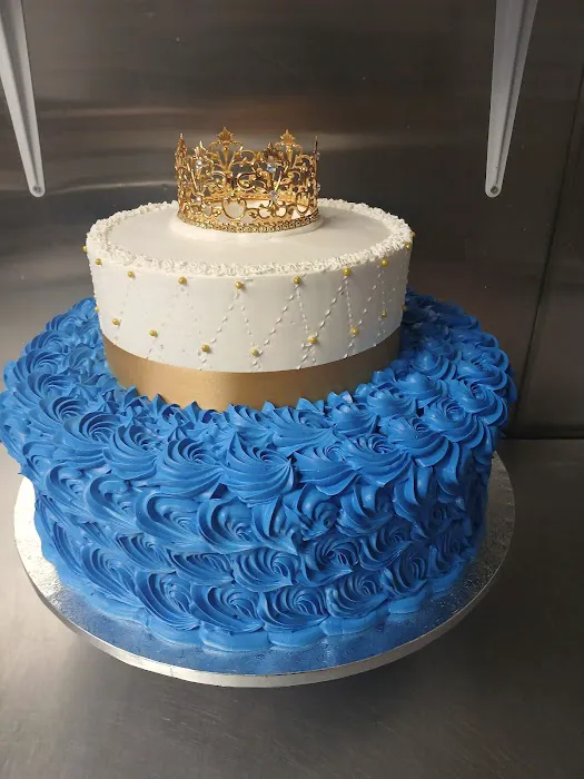 El Chantilly Bakery Picture 10