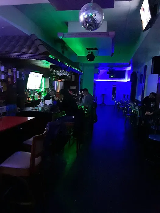 Three Brothers Bar Picture 2