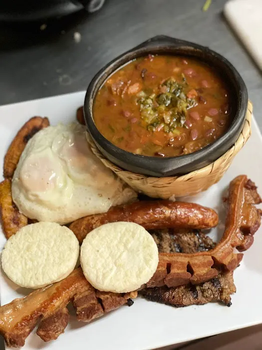 Sabor de Colombia Restaurant and Bakery Picture 1