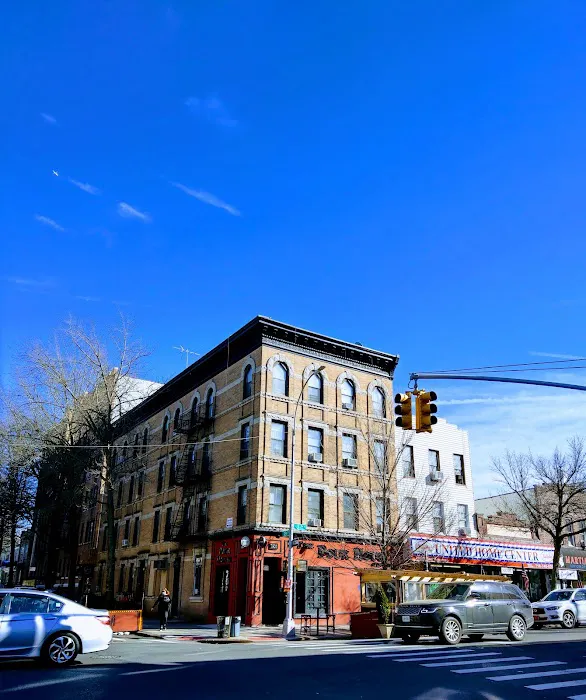 Pour House of Bay Ridge Picture 2