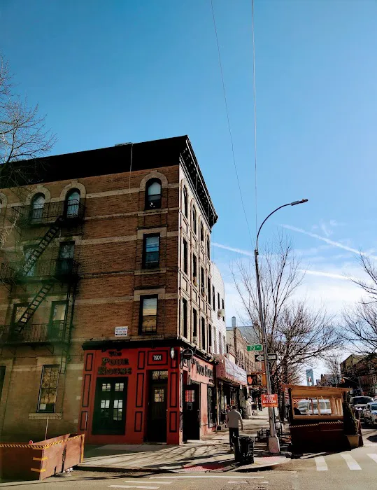 Pour House of Bay Ridge Picture 4
