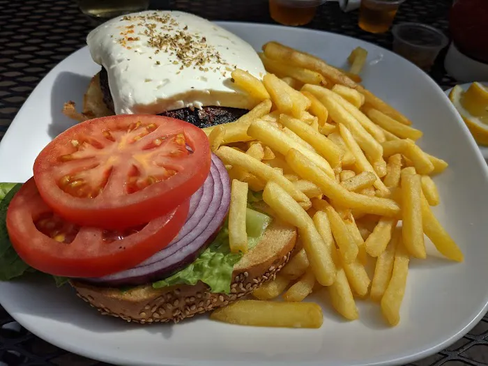 Omonia Cafe Picture 8