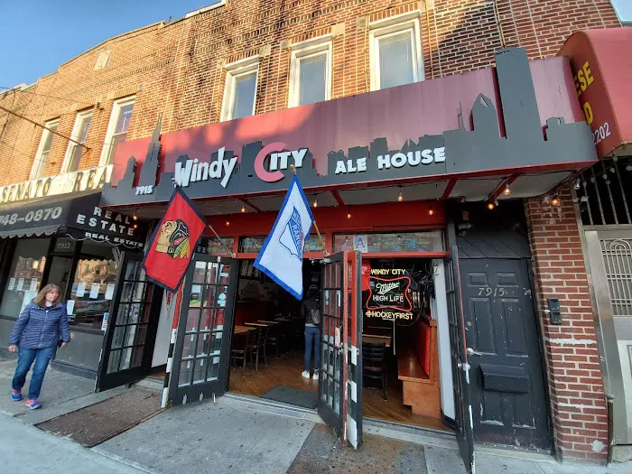 Windy City Ale House Picture 7