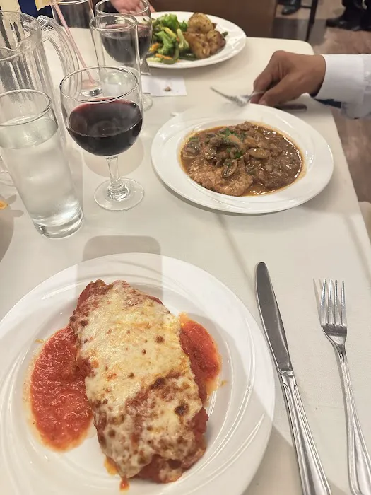 Vesuvio Restaurant & Pizzeria Picture 5