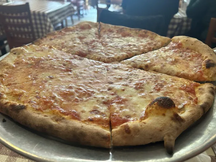 Peppino’s Pizza & Restaurant Picture 1