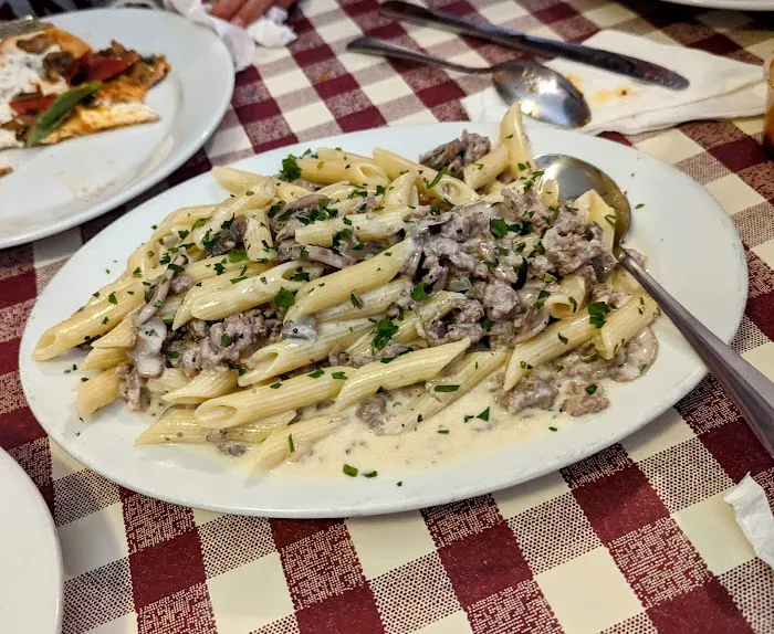 Peppino’s Pizza & Restaurant Picture 6