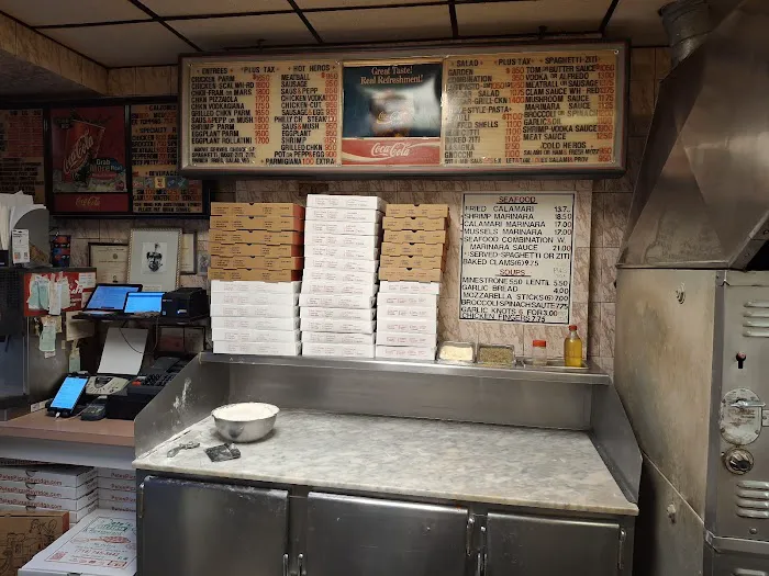 Pete's Pizzeria & Restaurant Picture 4