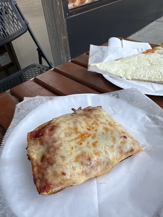 Bay Ridge Pizza Picture 4