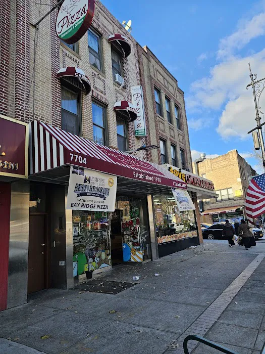 Bay Ridge Pizza Picture 7