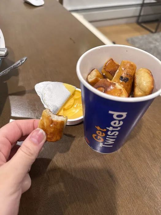 Auntie Anne's Picture 2
