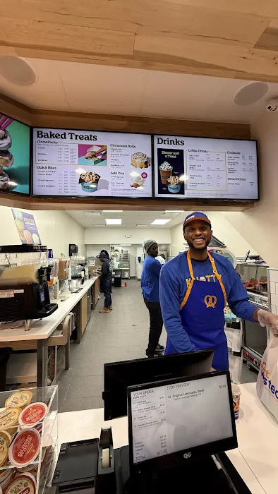 Auntie Anne's Picture 1
