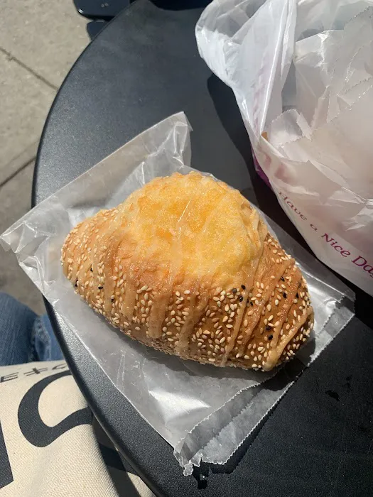 Lily Bloom Bakery Picture 10