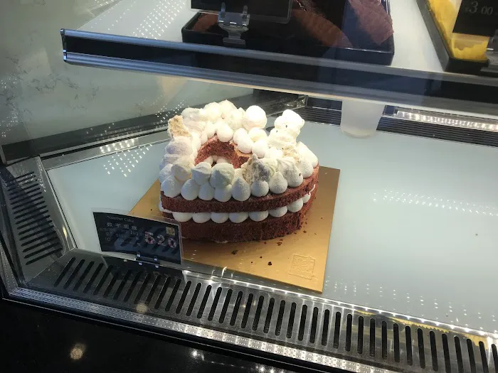 Lily Bloom Bakery Picture 3