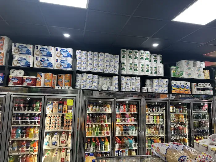 86th deli and grocery Picture 9
