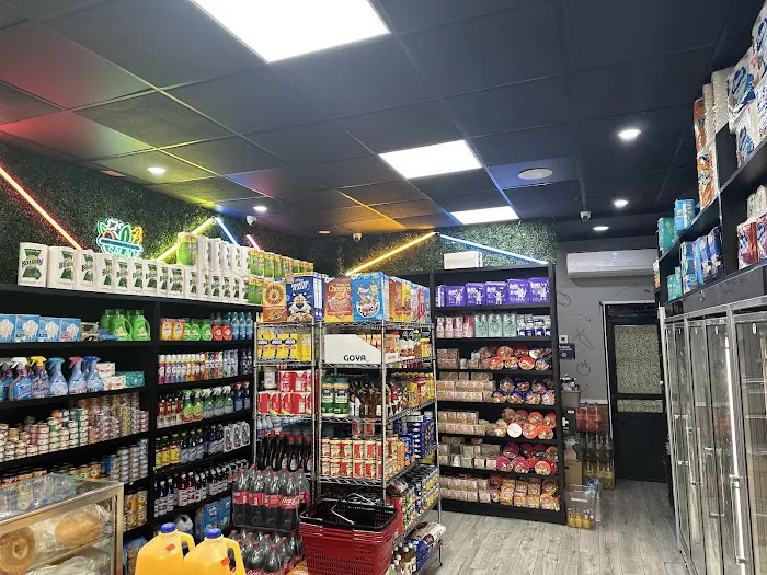 86th deli and grocery Picture 10