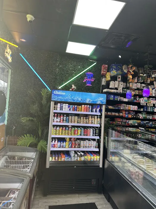 86th deli and grocery Picture 8