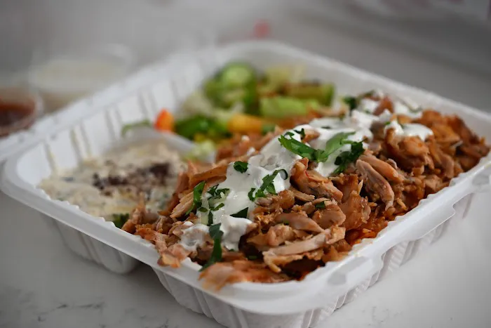 Ruzana Middle Eastern Restaurant - Arabic Shawarma & Falafel Picture 4