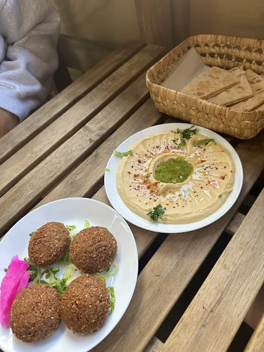 Ruzana Middle Eastern Restaurant - Arabic Shawarma & Falafel Picture 9