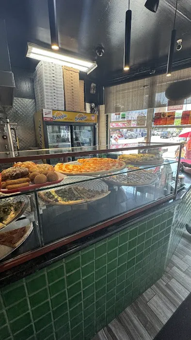 Janet's Pizza Picture 8