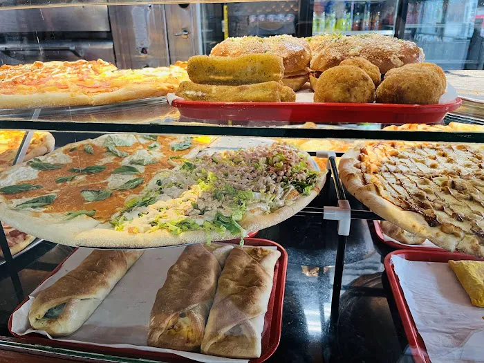 Janet's Pizza Picture 4