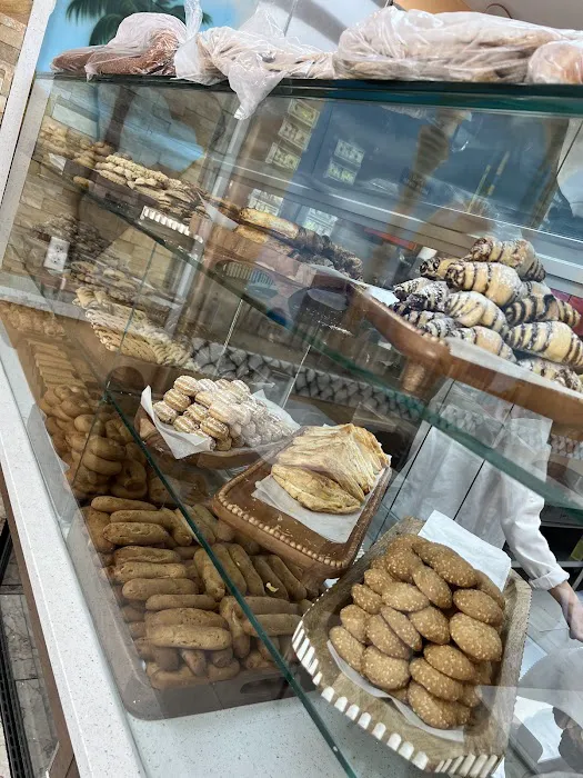 Al Reef Bakery and Restaurant Picture 10