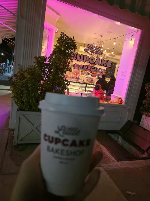 Little Cupcake Bakeshop Picture 4