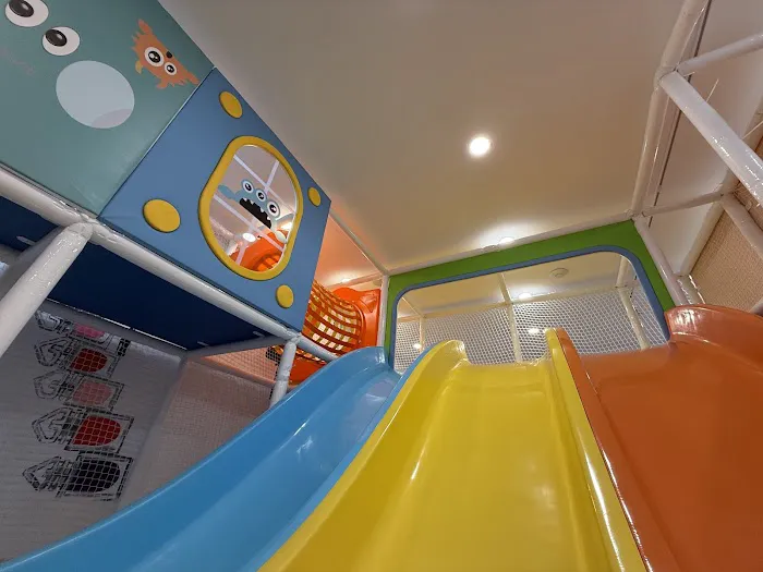 PeeKaBoo - Kid's Bounce & Bubble Café - Picture 7