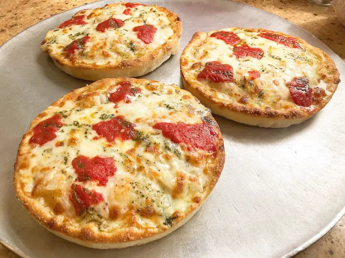 Nino's Pizza Picture 3