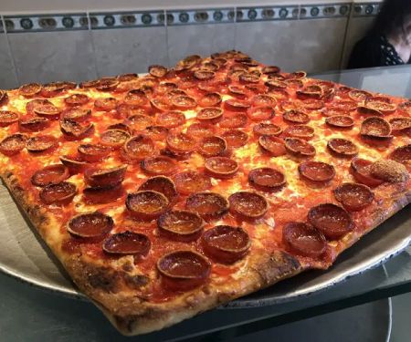Nino's Pizza