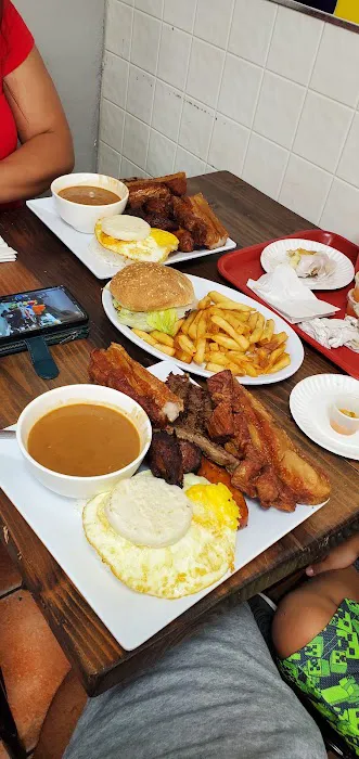 Colombian Restaurant & Bakery Picture 1