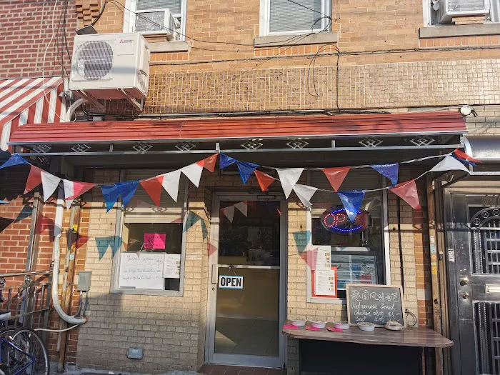 New U Deli Picture 10