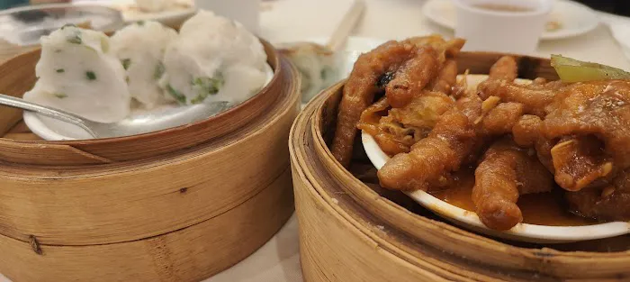 East Harbor Seafood Palace Picture 3