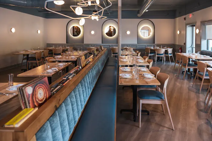 Stern & Bow Restaurant Picture 3
