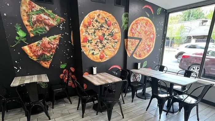 River Edge Pizza Kitchen Picture 2