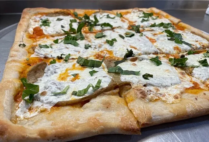 Calabria Pizza Picture 3