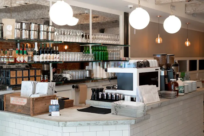 White Maple Café Picture 2