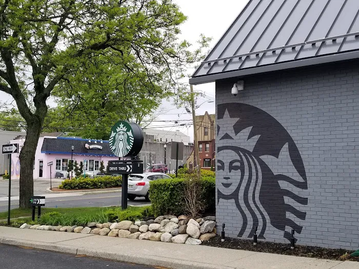 Starbucks Picture 1