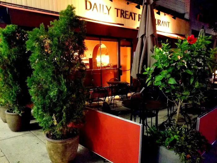 Daily Treat Restaurant Picture 6