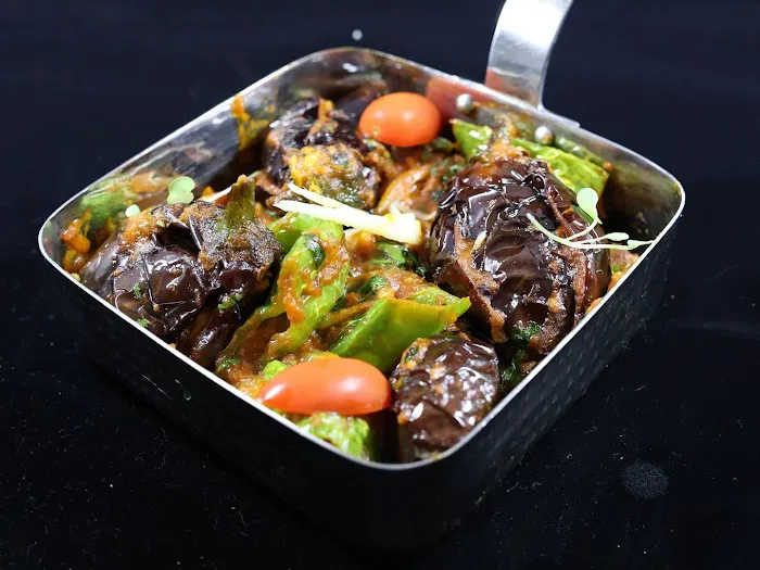 Bukhara Grill : Indian Spice Rave & Catering ( By Raja Jhanjee) Picture 5