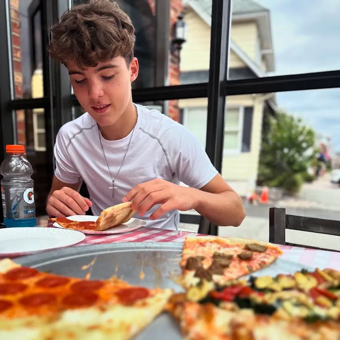 Renato's Pizza Picture 4