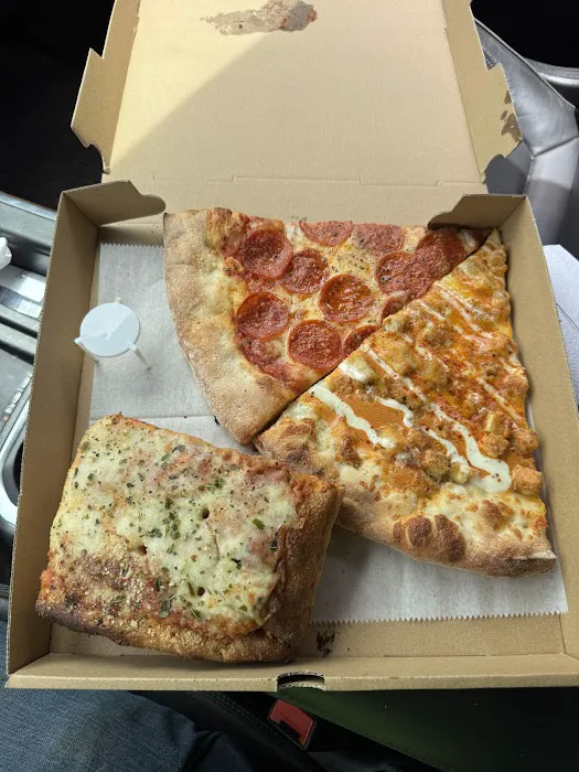 La Bella Pizza Picture 2