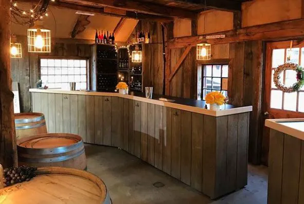 Tomasello Winery Tasting Room Picture 2