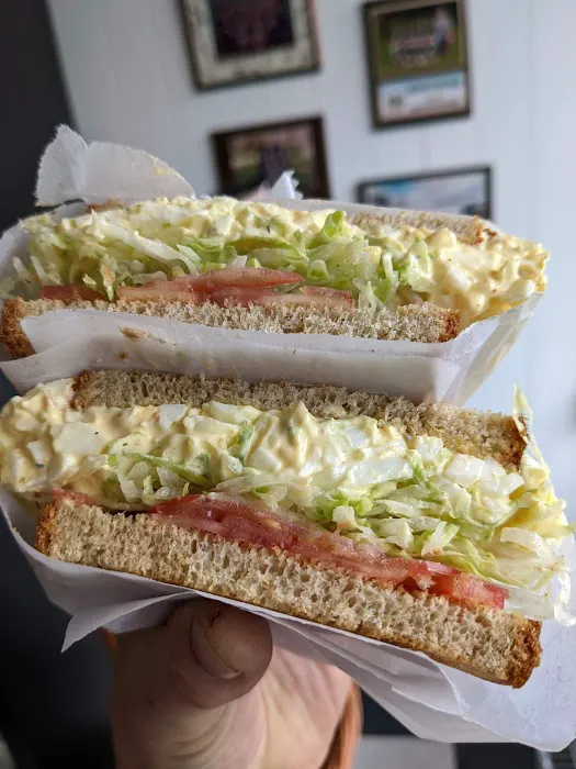 Ken's Deli Picture 3