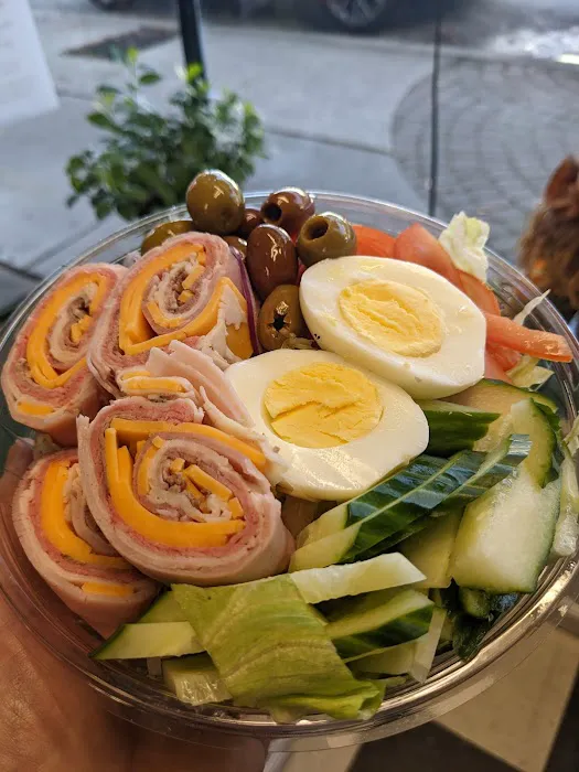 Ken's Deli Picture 2
