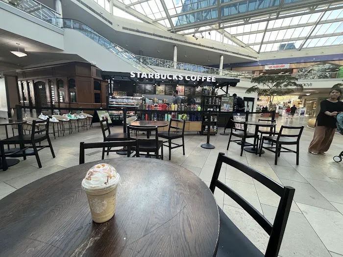 Starbucks Picture 9