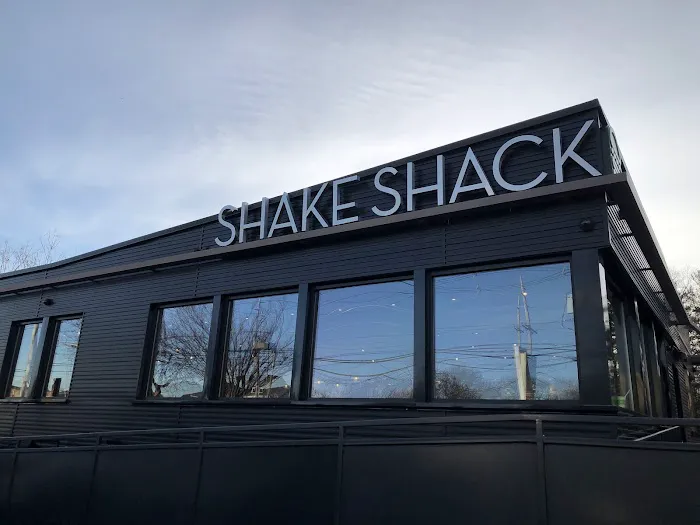 Shake Shack 479 Route 17 South - Paramus Picture 10